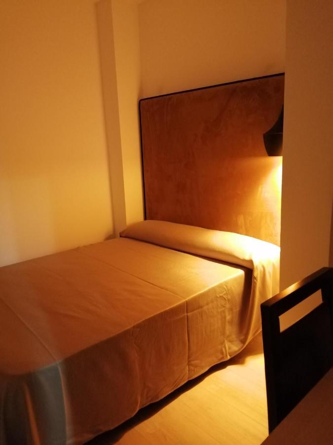 Hotel Universal Гранада Екстериор снимка